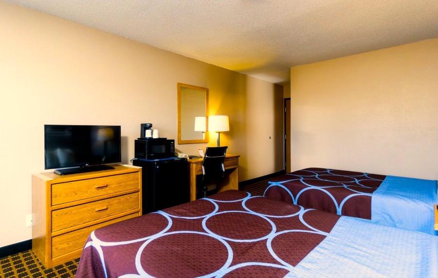 Super 8 By Wyndham Burlington Hotel Exterior photo